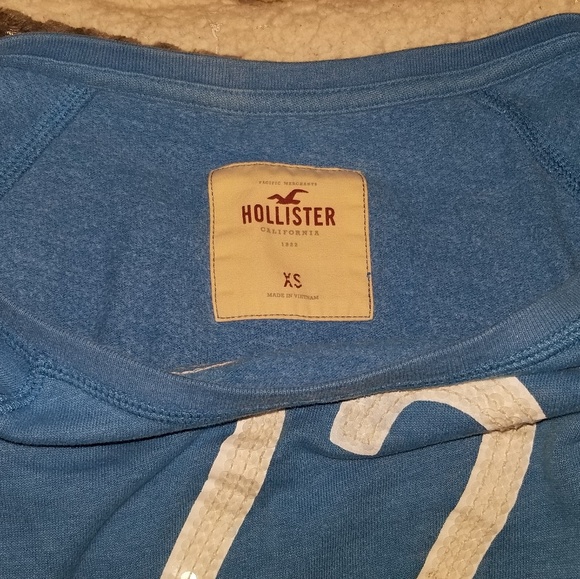 Holister sweater - Picture 2 of 6
